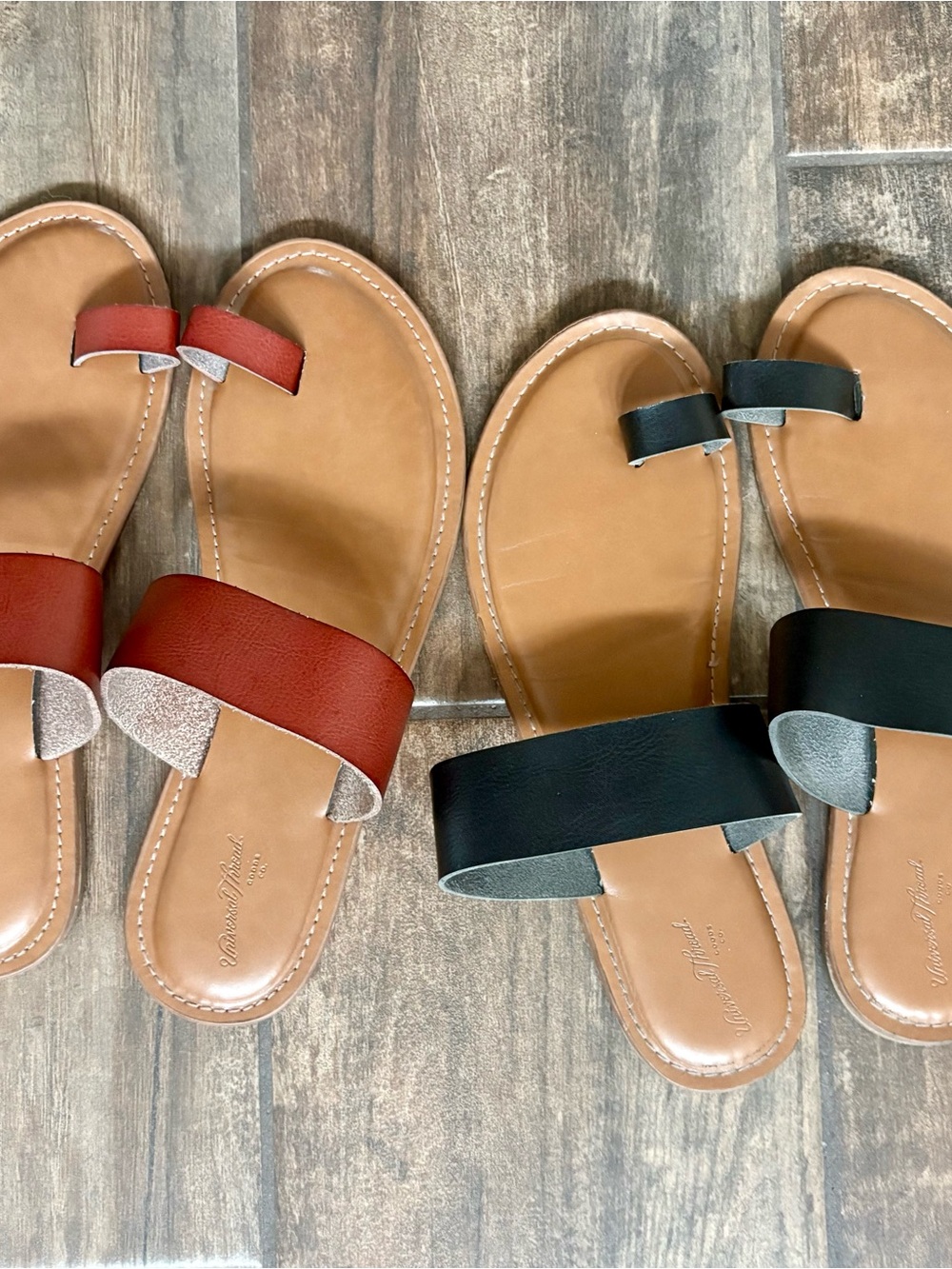 Bundle of 2-Universal Thread Toe Ring Loop Sandals Tan and Black